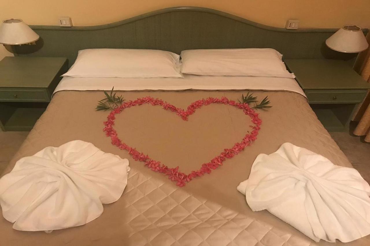 Hotel Amalfi Лидо-ди-Езоло Экстерьер фото