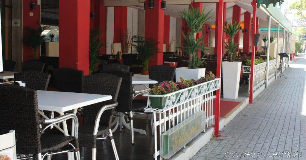 Hotel Amalfi Лидо-ди-Езоло Экстерьер фото