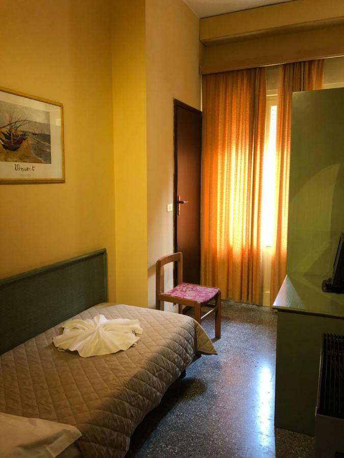 Hotel Amalfi Лидо-ди-Езоло Экстерьер фото